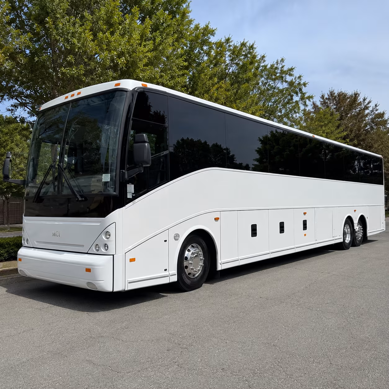 bus rental options for kirkland trips