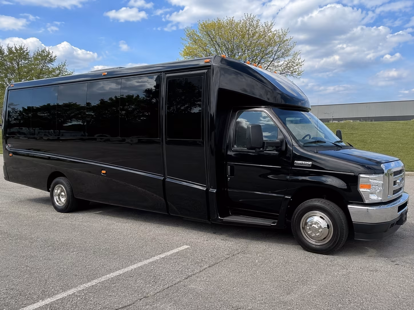 bus rentals for concerts at the paramount and moore theatres in seattle