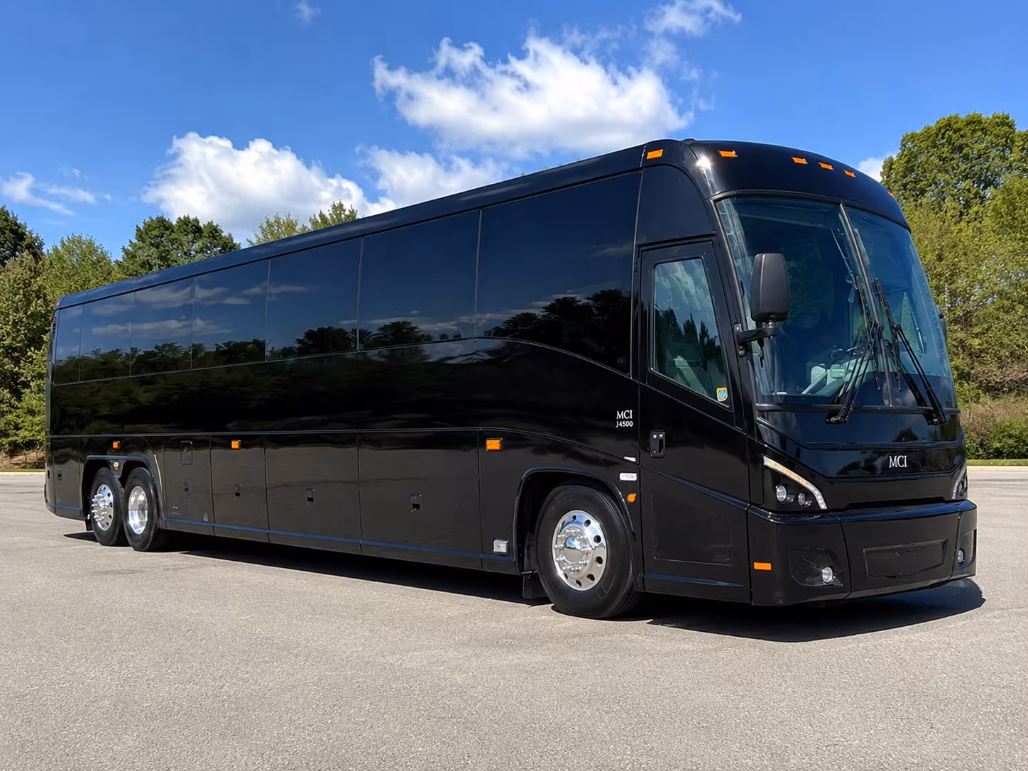charter buses for corporate events and offsite meetings near kirkland