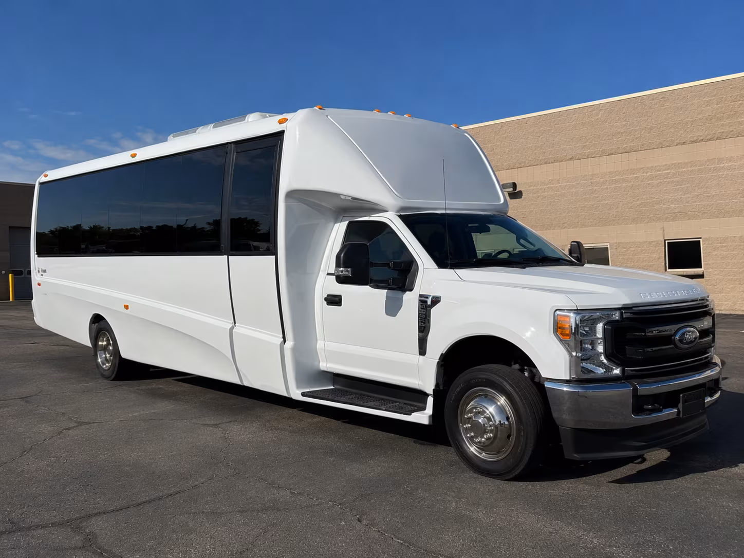 charter buses for kirkland area museum and science field trips