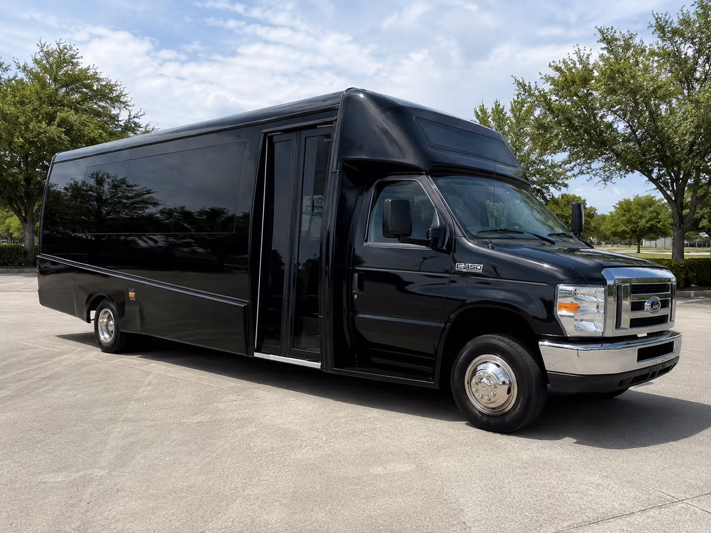 charter buses for large kirkland prom groups and school organized transportation