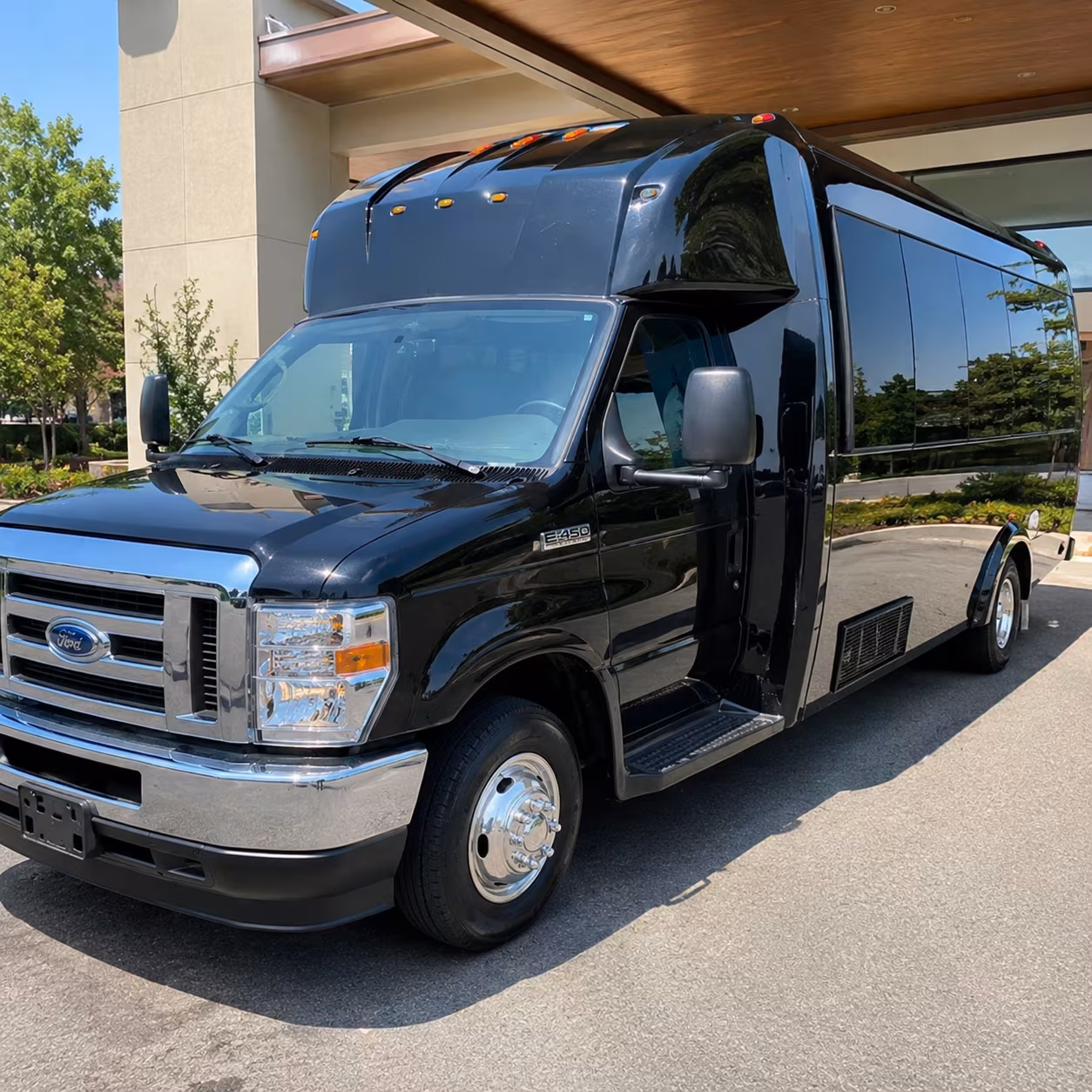 kirkland nights out party bus rental