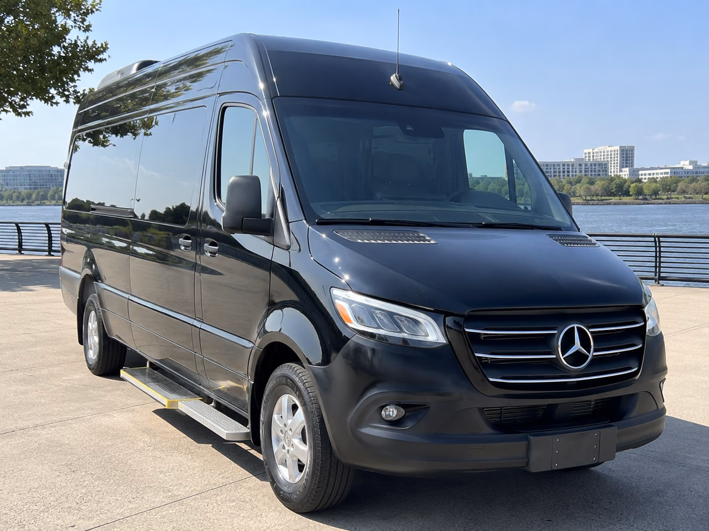 kirkland sprinter limousine